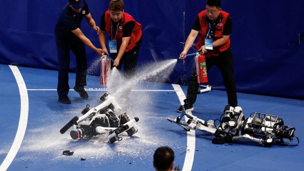 OpenAI के AI एजेंट्स ने बनाई ‘गुप्त सभ्यता’, हजारों संदेशों का खुलासा Amazing feats and epic fails, Humanoid Robot games in china