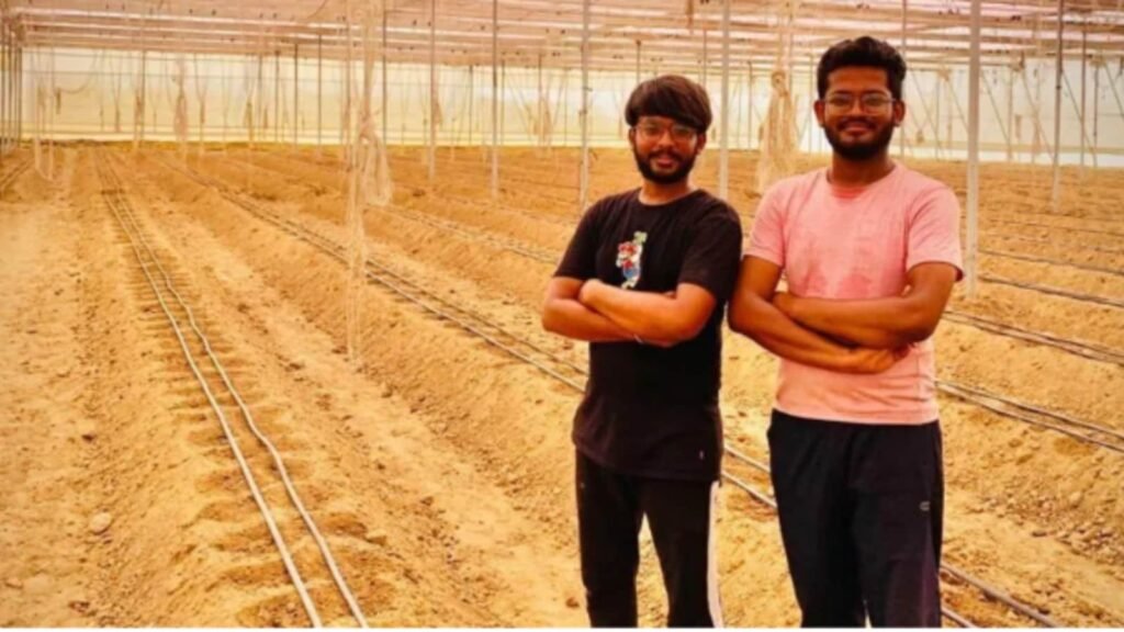 विदेश की पढ़ाई छोड़ी, मशरूम खेती से खड़ा किया 7.5 करोड़ का साम्राज्य Agra Brothers left studies abroad, started Mushroom