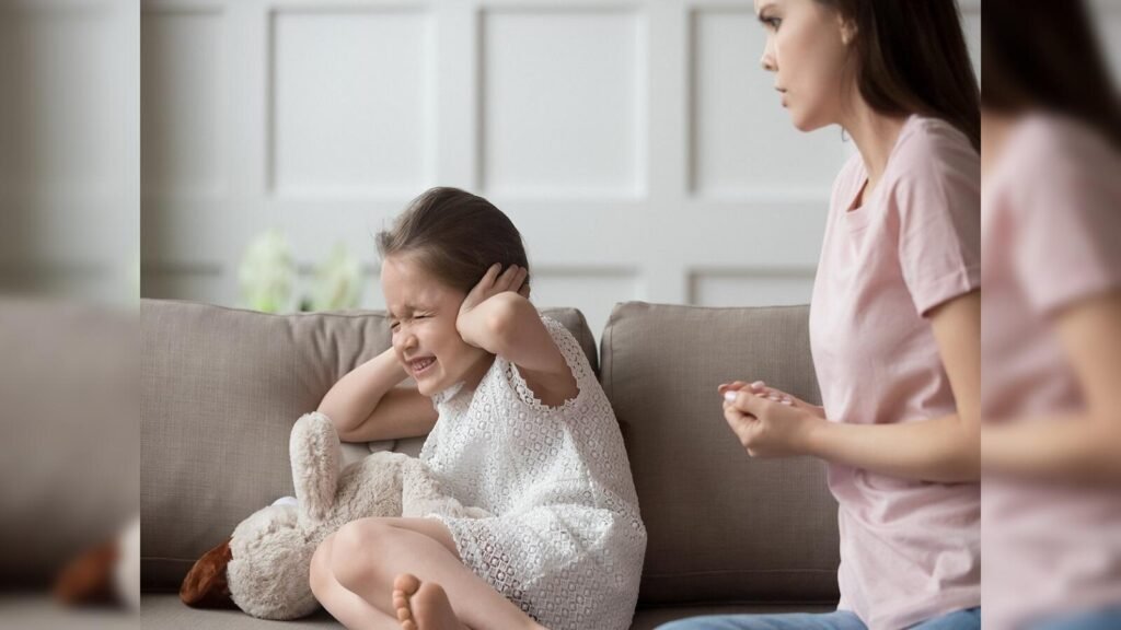 बच्चों की नियम तोड़ने की आदत को न करें नजरअंदाज how to handle stubborn child