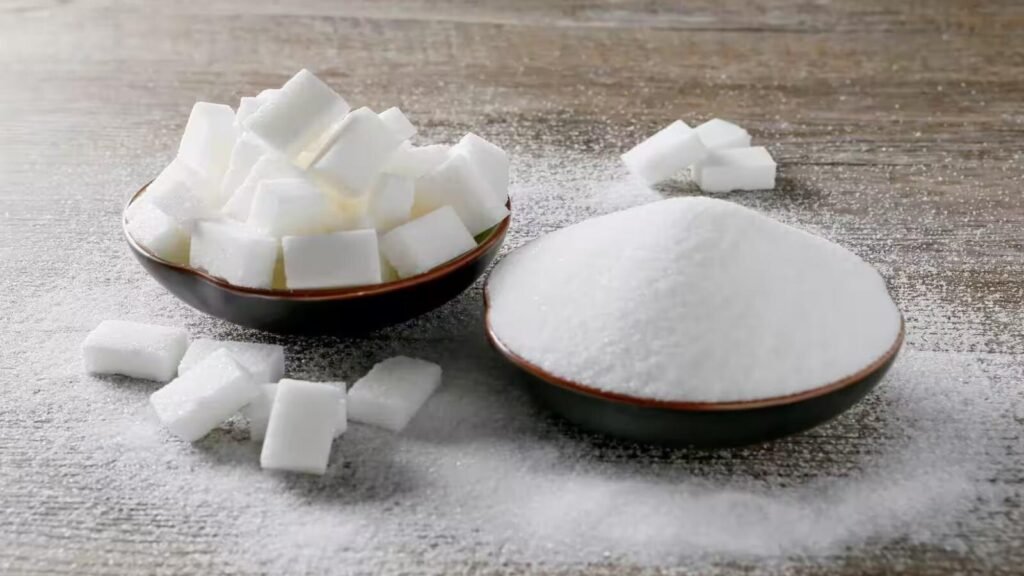 चीनी आयात पर संकट, घरेलू भाव गिरने से बिगड़ा गणित india sugar policy